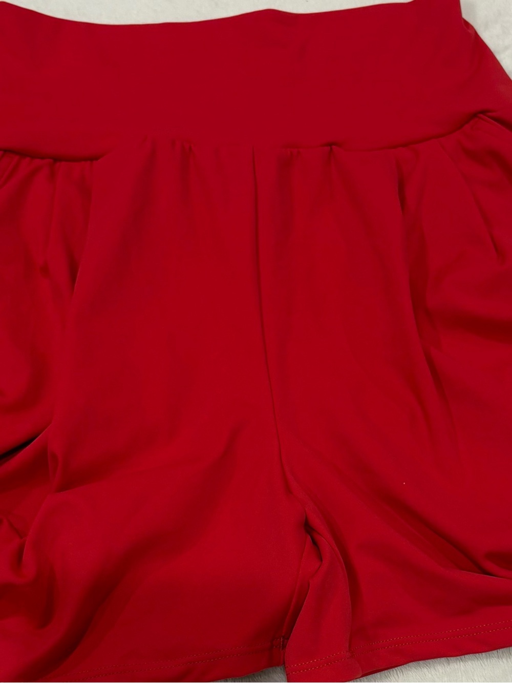 NWT Halara SoftlyZero Airy High Waisted Ruched Side Pocket Shorts / Red / Small